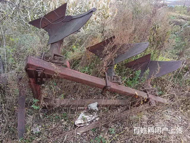 翻地四铧犁 - 图片 3