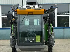 华玺3WPZ-1500F自走式高架大型玉米打药机