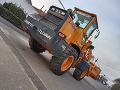 莱工940.带抓，铲