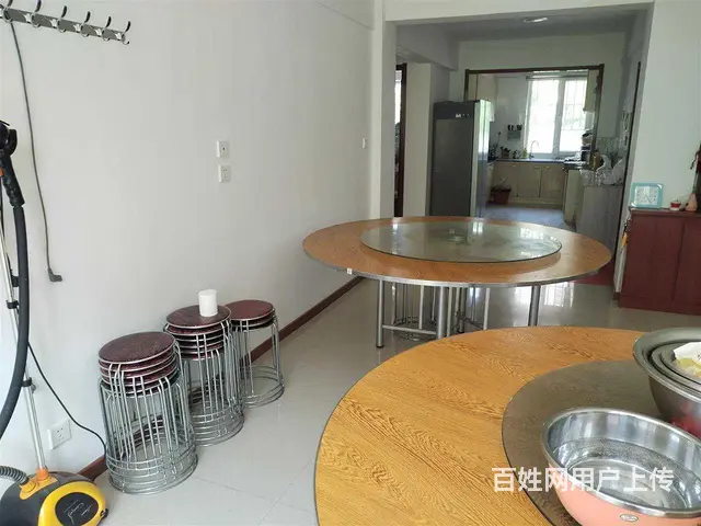 部队大院车库上一楼简单装修 - 图片 2