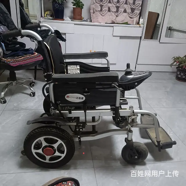 老人电动代步轮椅 - 图片 1