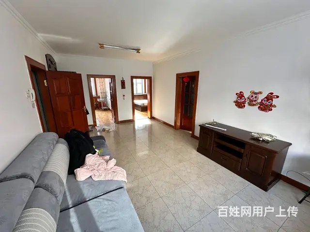 【搞定了！】新鹤B区  二楼  95㎡ 年付一万 拎包入住 - 图片 1