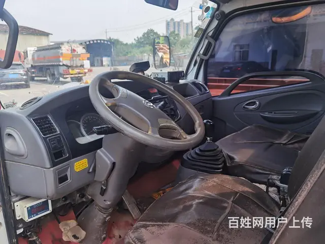 二手东风5吨油罐车加油车带手续转让 - 图片 2