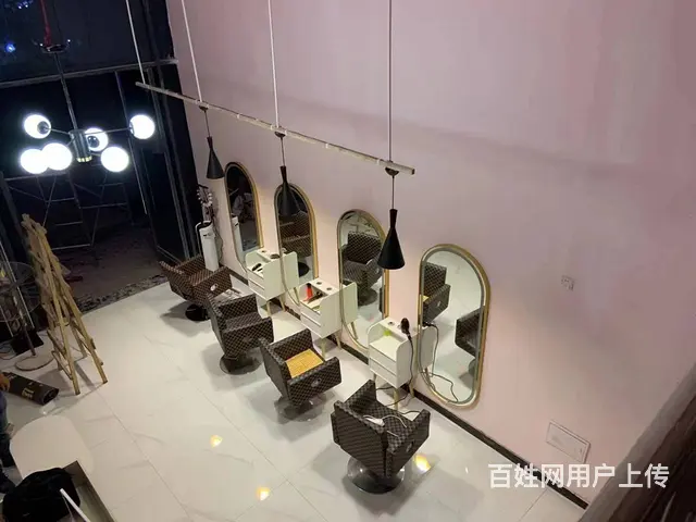 四川希望汽车技术学院内60平美发店转让 - 图片 2