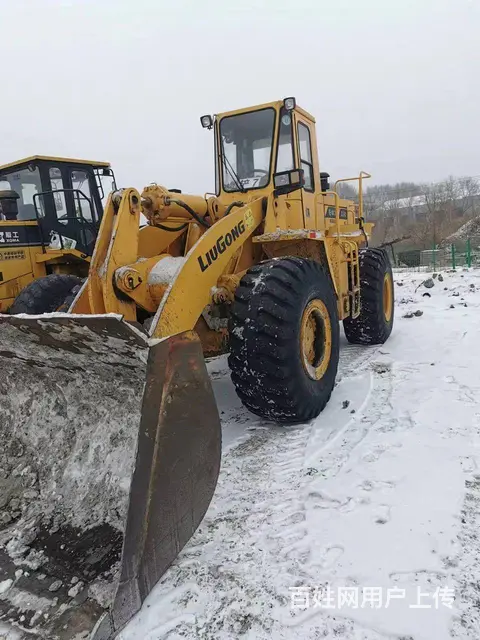出售精品柳工50装载机两台和雪洁牌清雪刷一台欲出售 - 图片 1
