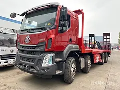 柳汽乘龙四桥40吨挖机拖车 可拉360挖机