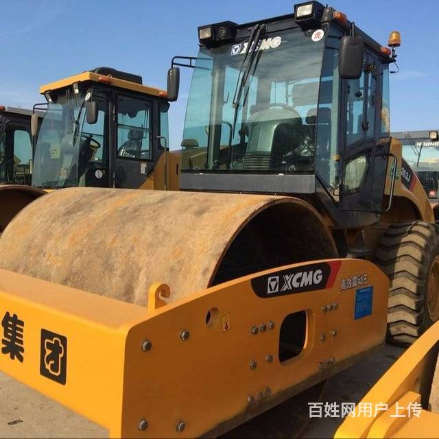 乌海附近二手压路机市场 徐工22吨压路机干活车的图片
