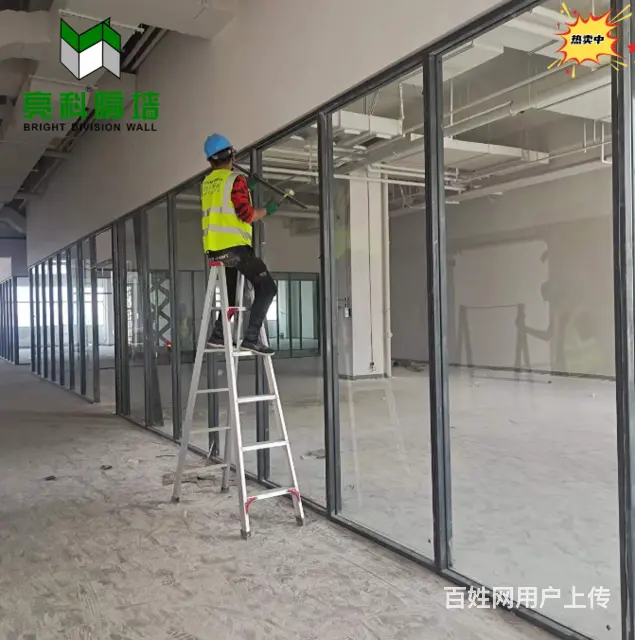 江苏徐州全钢防火玻璃隔断的坚固之美 - 图片 4