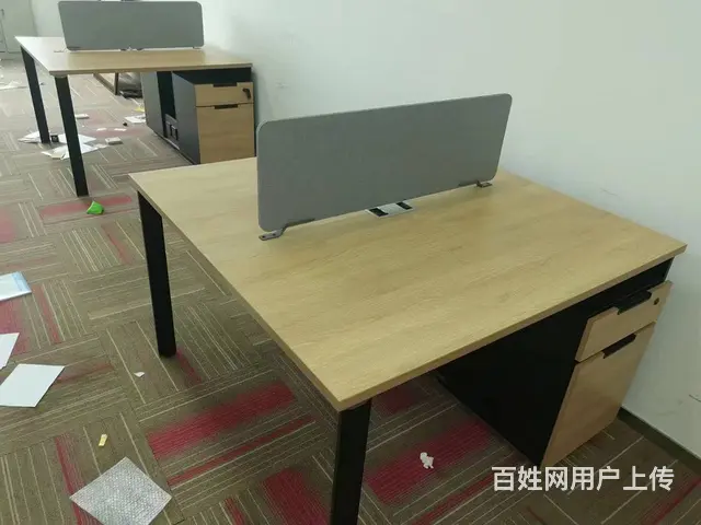 低价出售二手屏风办公桌，老板桌椅会议桌铁皮柜 - 图片 1