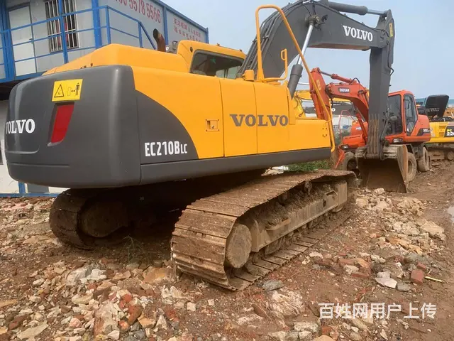 低价出售精品二手挖掘机沃尔沃210，手续全包送急转 - 图片 1