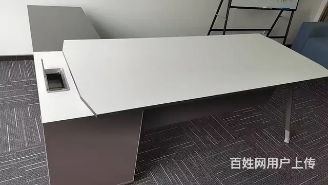 低价出售二手屏风办公桌，老板桌椅会议桌铁皮柜 - 图片 4