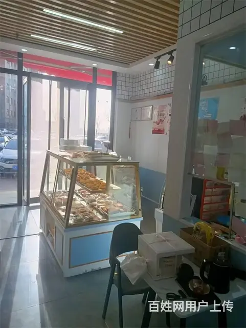 【同城搜铺网免费找店】荣邦嘉园西门40平蛋糕店转【可空转】 - 图片 1