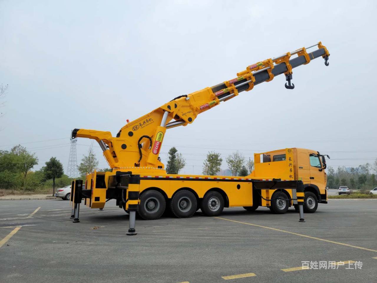 【图】- 130吨起重机 全折臂吊 重汽豪沃 440马力 - 泉州惠安工程车