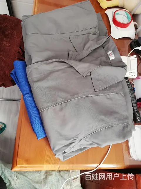 劳保工作服和翻毛皮鞋 - 图片 2