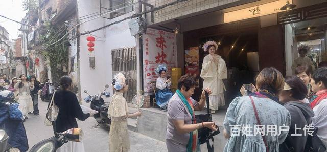 (湛店信息传媒）赤坎区老街簪花店的图片