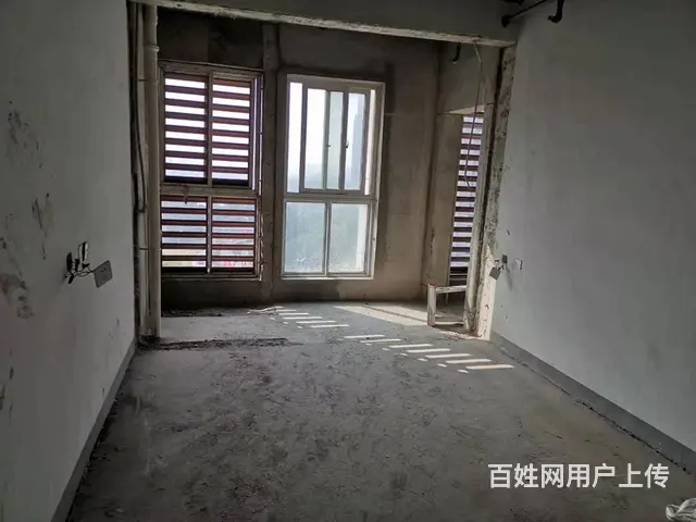 高铁时代广场131.26平高层南向看金龙湖全景 - 图片 1