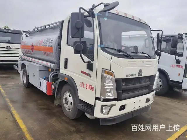 楚胜牌重汽豪沃5吨油罐车 厂家直销 直击底价 - 图片 4