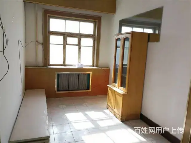 红山红星小区黄金区局家属楼 普通住宅1厅 简单装修 - 图片 2