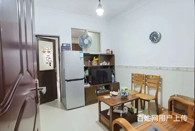 拱北关口龙城大厦电梯精装一房一厅出租，租价1600。近关口 - 图片 2