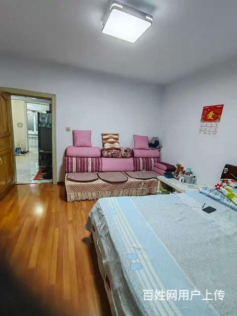 老街基早市附近人防办楼6楼非顶，62平，厢楼两室一厅，带家具 - 图片 2