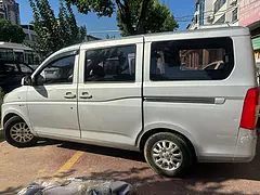五菱 宏光 2015款 荣光V 1.5 手动 标准型7-8座