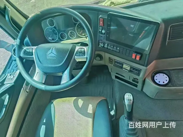 22年重汽豪沃国六排放前四后四9.6米高栏载货车 - 图片 8