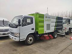 低价出售东风多利卡5方扫路车