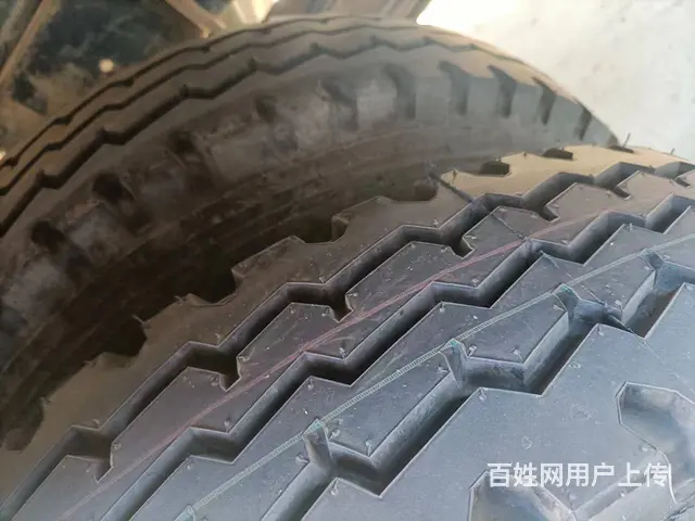 15年8月江淮康玲排半3.8米箱货 - 图片 6