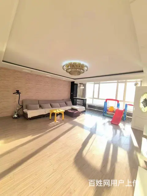 成龙建材4楼，113.69平，44万。 - 图片 1
