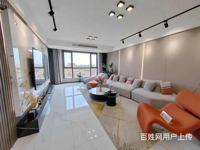 香山名郡洋房 4室2厅2卫南北通透 双阳台 - 图片 3