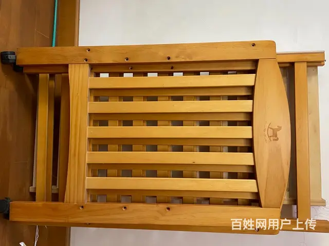 实木婴儿床 - 图片 1