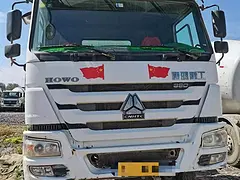 豪沃二手搅拌车 大14方 后八轮 国五380马力