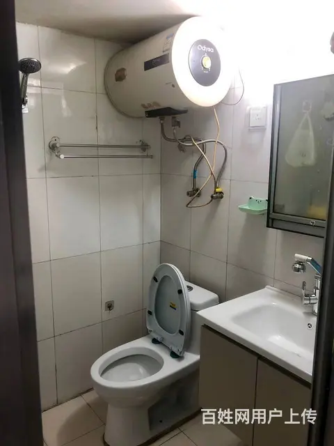紫阳东苑朝南地上车库清爽1室出租 - 图片 3