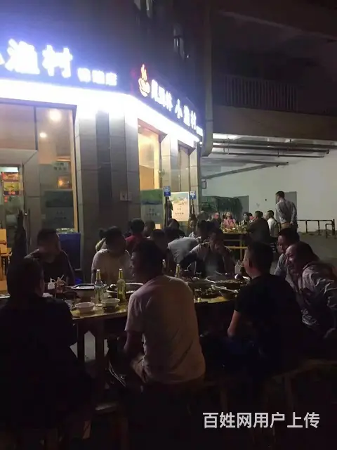 XSY  8年转角铺面出租或转让（可办证件 - 图片 1