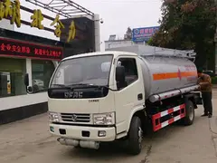 低价处理99新5吨油罐车小加油车