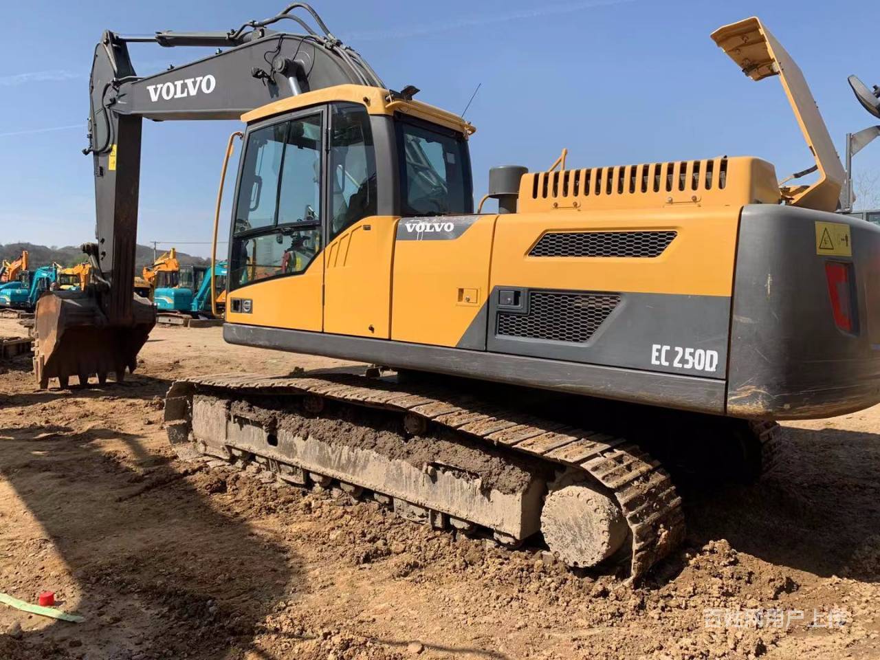 呼和浩特17年二手沃尔沃250停工出售手续全包到家