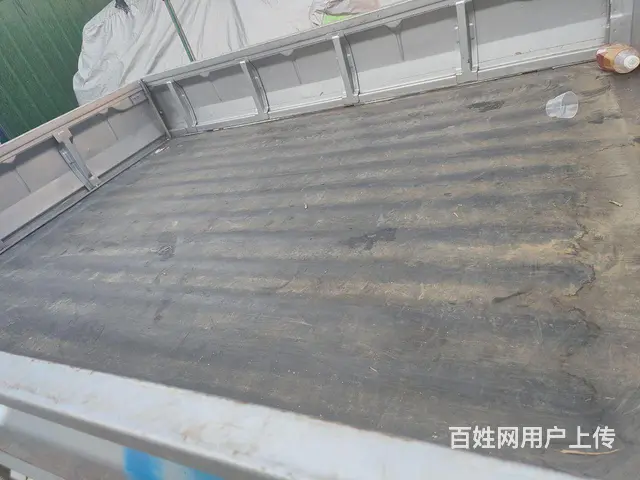 五菱荣光 双排坐平板车1.5排量 国5 - 图片 5