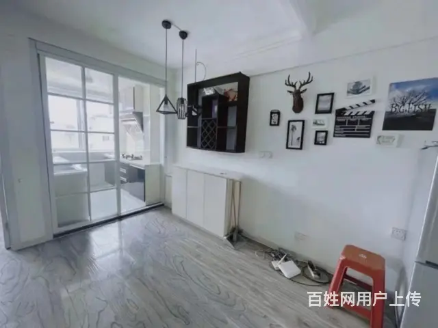 山水龙城 普通住宅 精装修 - 图片 1