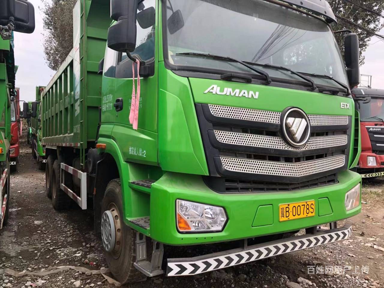 19年国5欧曼etx环保绿后八轮自卸车,货箱6米