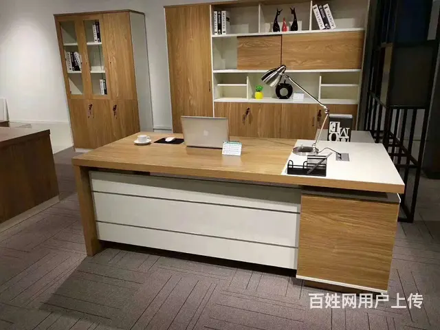 主管桌，办公桌，屏风卡位卡座，职员桌，员工组合位 - 图片 1