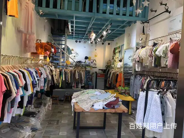 黄石港区武汉路36平服装店转让 - 图片 2