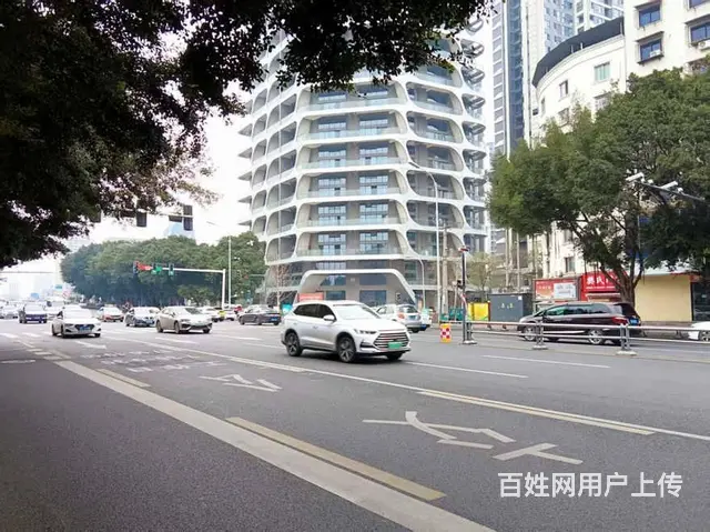 （兴铺）御营坝公交站水电气三通餐馆转让位置不错 - 图片 2