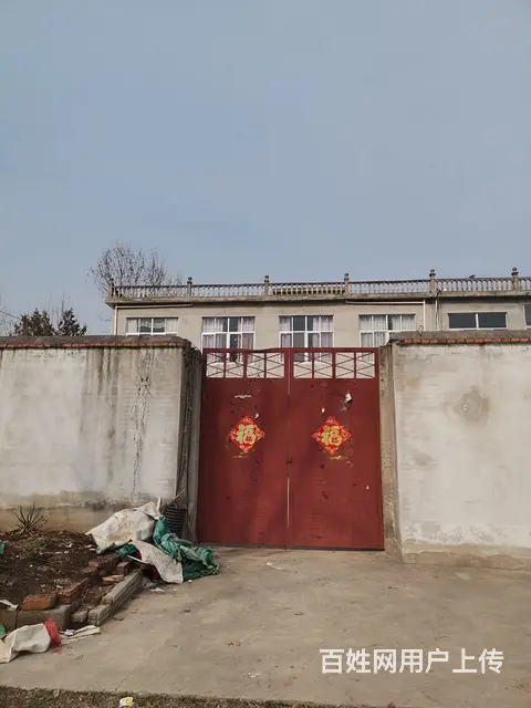 四间两层带大院 - 图片