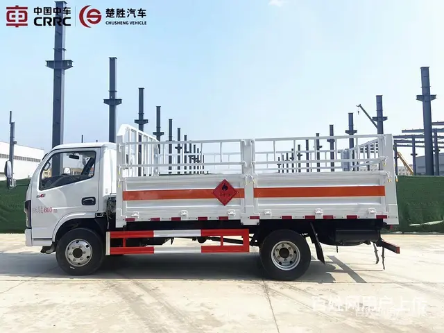 渭南 国六东风黄牌4.1米危险品高栏车 挂靠公司电话 - 图片 3