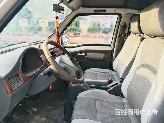 五菱之光面包车 - 图片 9