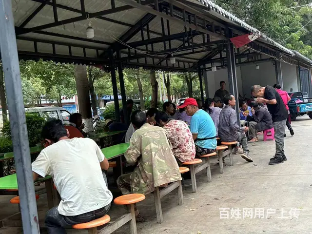 6133（爆铺网）十字路口年货街5年老店低价诚意转让 - 图片 3