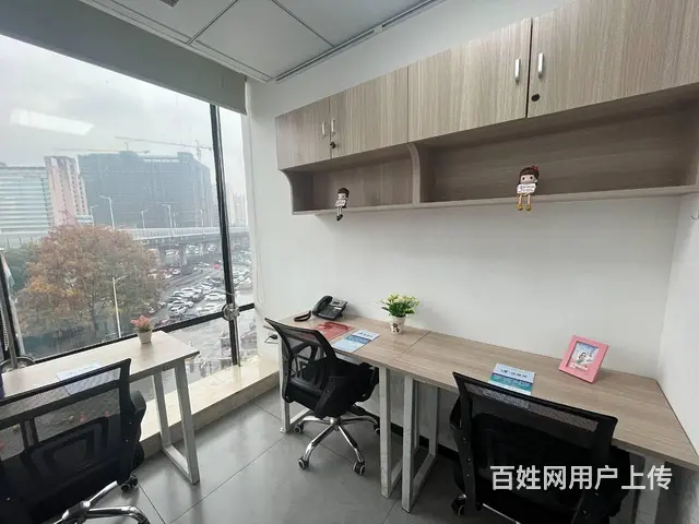 芙蓉广场共享办公，10人靠窗户型！免水电物业网络费用 - 图片 7