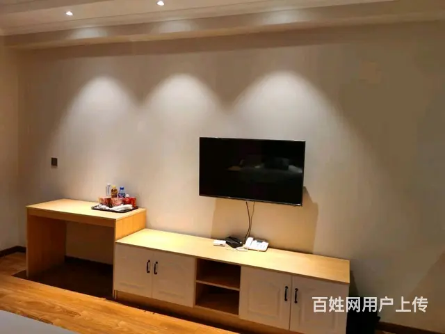 城东区沋河公园附近广青甲天下单身公寓空房1000元/月出租 - 图片 3