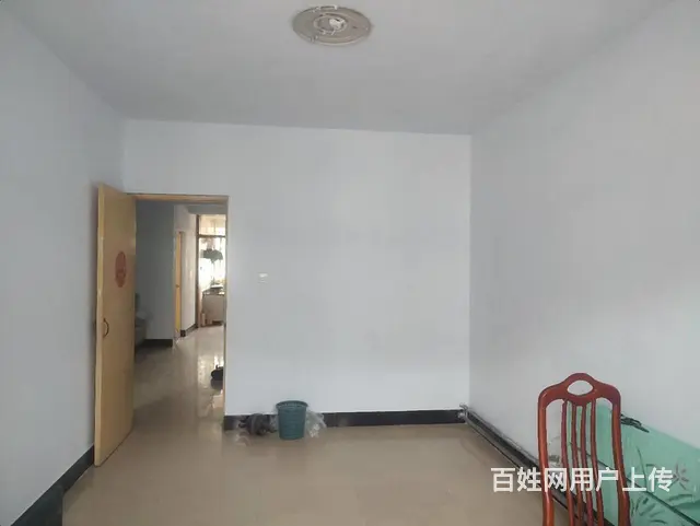 带车库 大产权 三证五年 三室两厅 可商议 - 图片 3