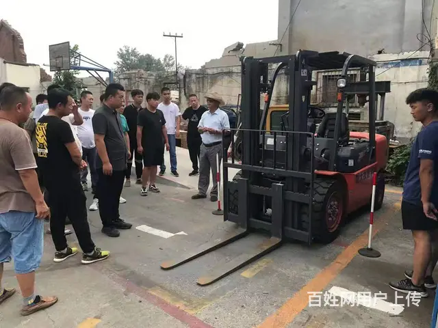 焊工培训班电工证质监局叉车证培训铲车培训挖掘机技校 - 图片 9